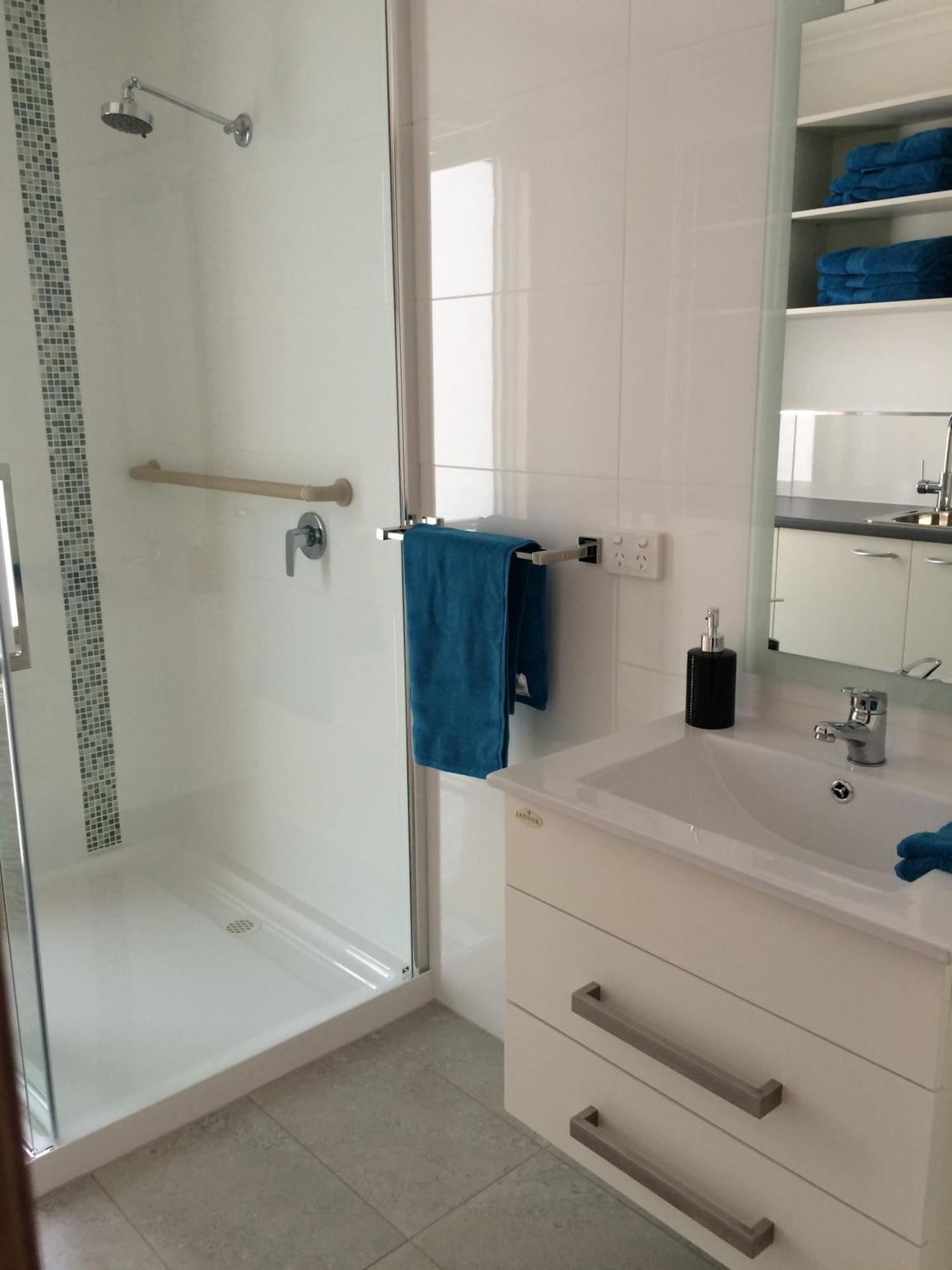 Penguin Beachfront Apartments Ngoại thất bức ảnh
