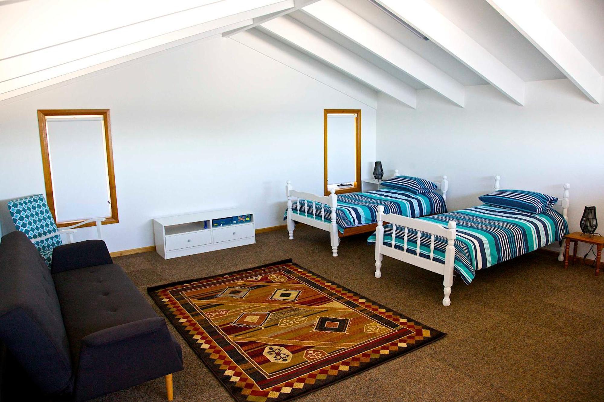 Penguin Beachfront Apartments Phòng bức ảnh