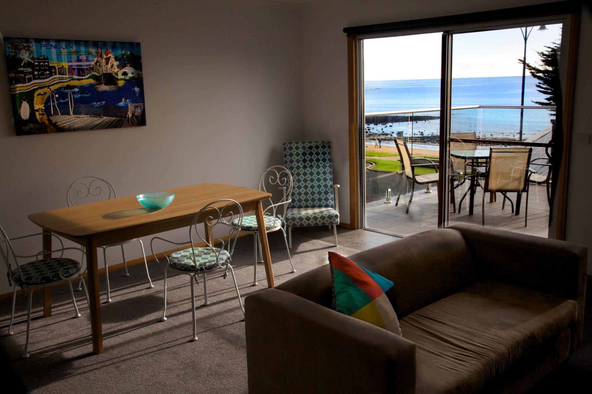 Penguin Beachfront Apartments Phòng bức ảnh