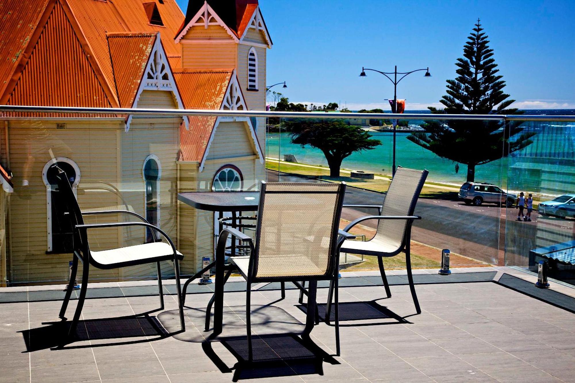 Penguin Beachfront Apartments Phòng bức ảnh