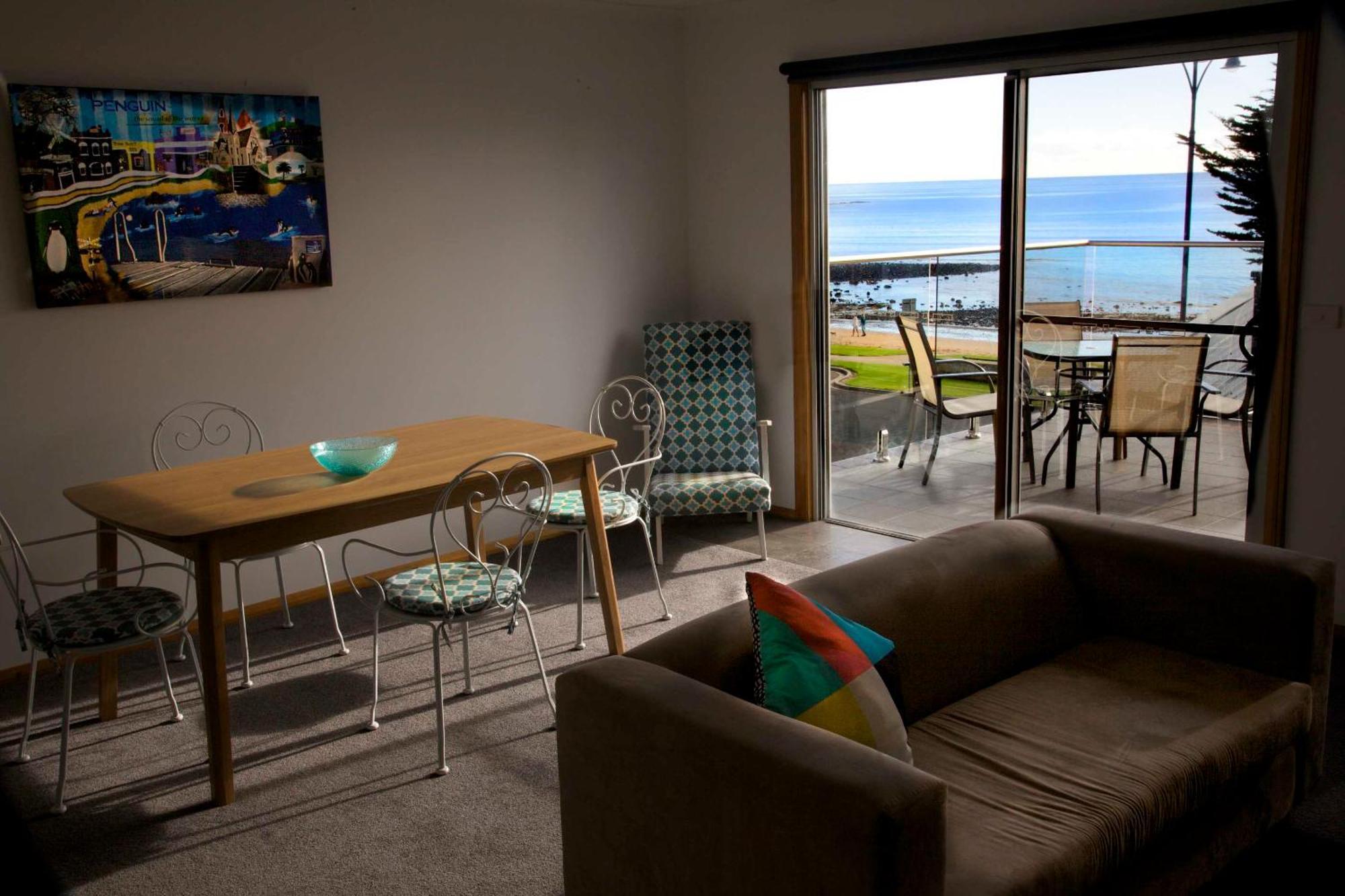 Penguin Beachfront Apartments Phòng bức ảnh