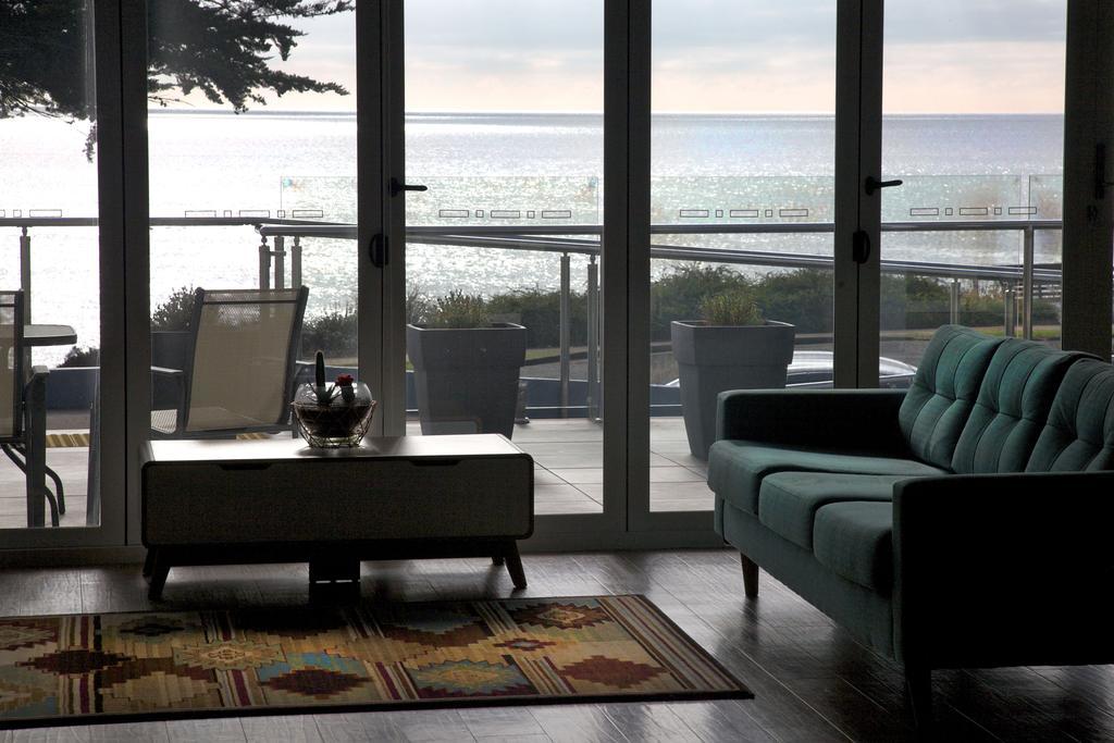 Penguin Beachfront Apartments Ngoại thất bức ảnh