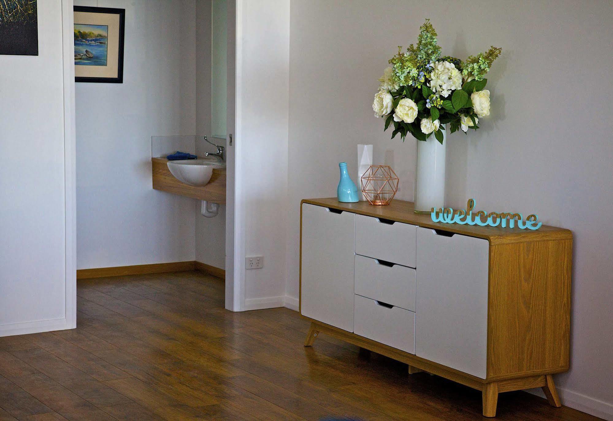 Penguin Beachfront Apartments Ngoại thất bức ảnh