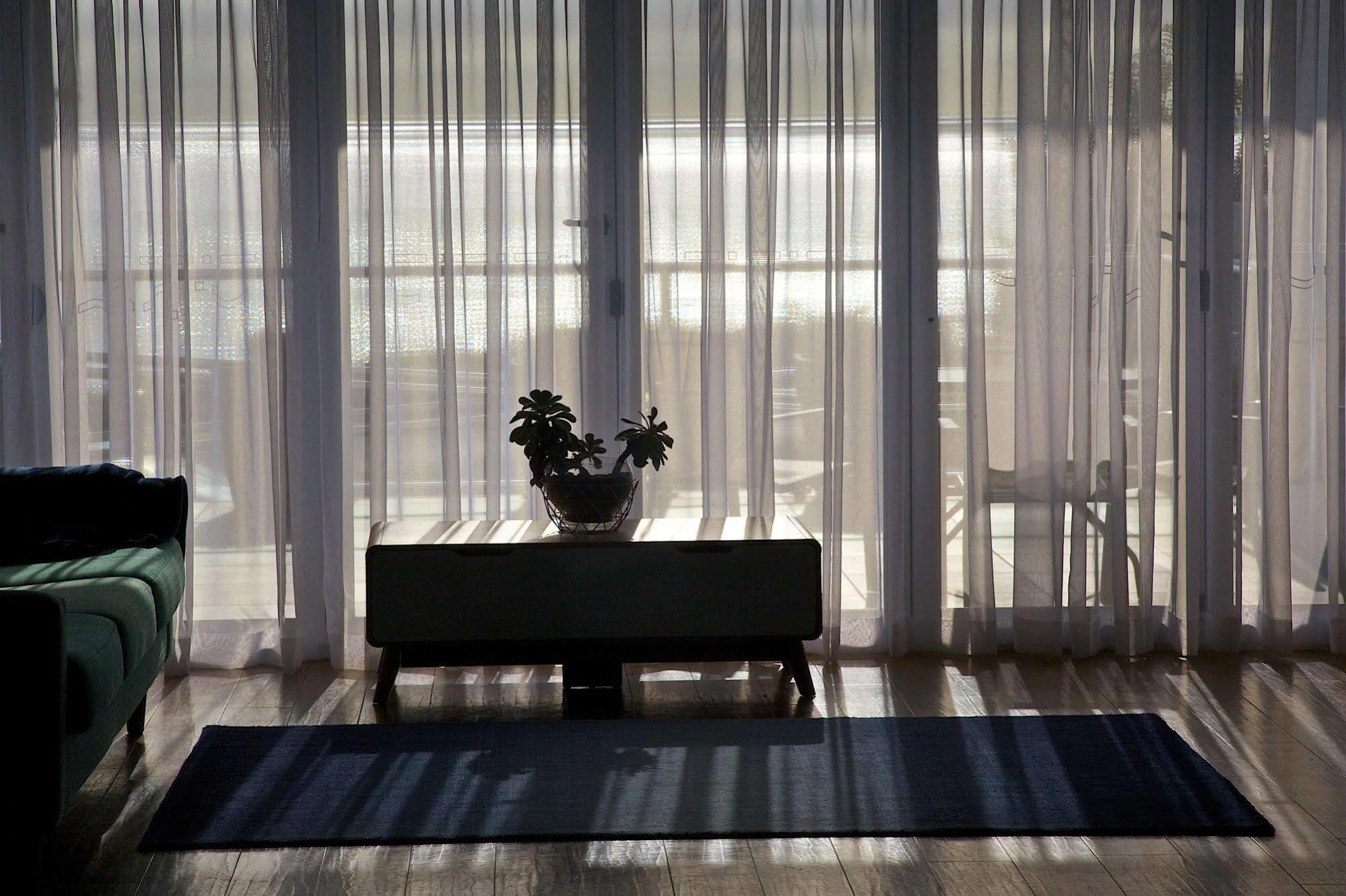 Penguin Beachfront Apartments Ngoại thất bức ảnh