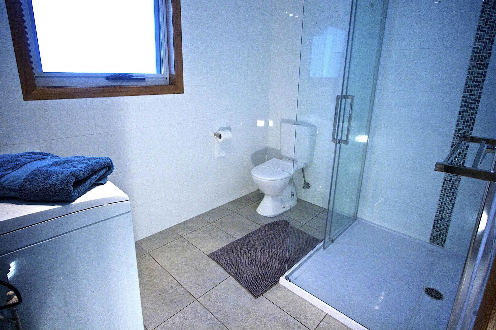 Penguin Beachfront Apartments Ngoại thất bức ảnh