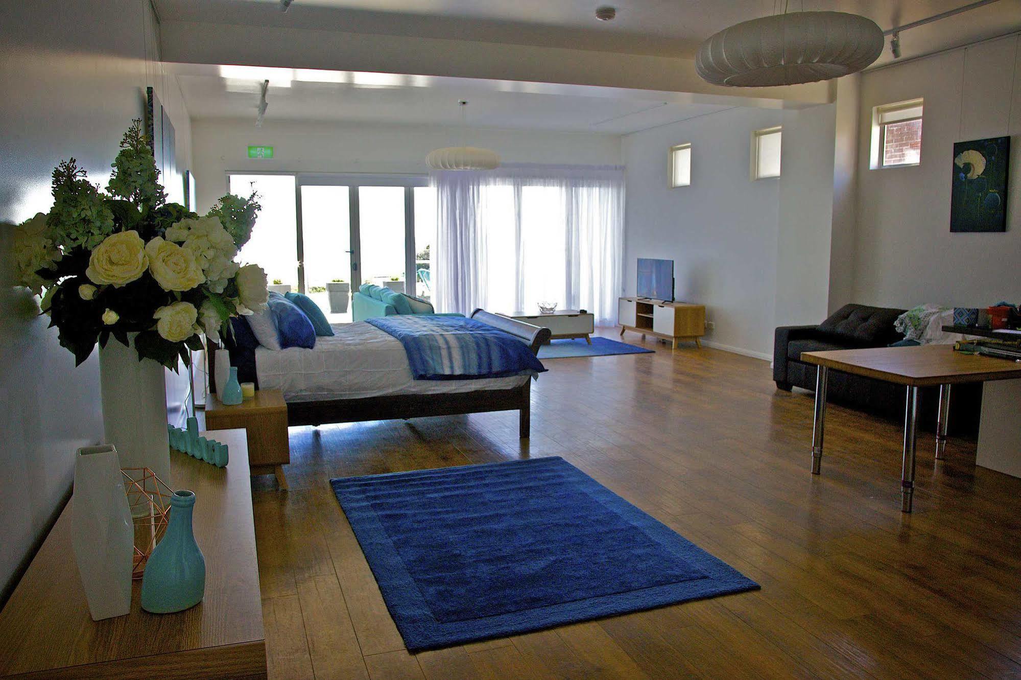Penguin Beachfront Apartments Ngoại thất bức ảnh