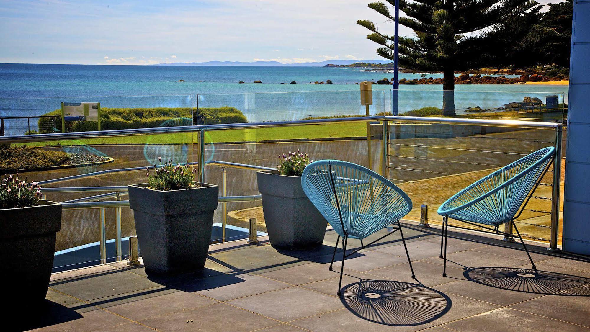 Penguin Beachfront Apartments Ngoại thất bức ảnh